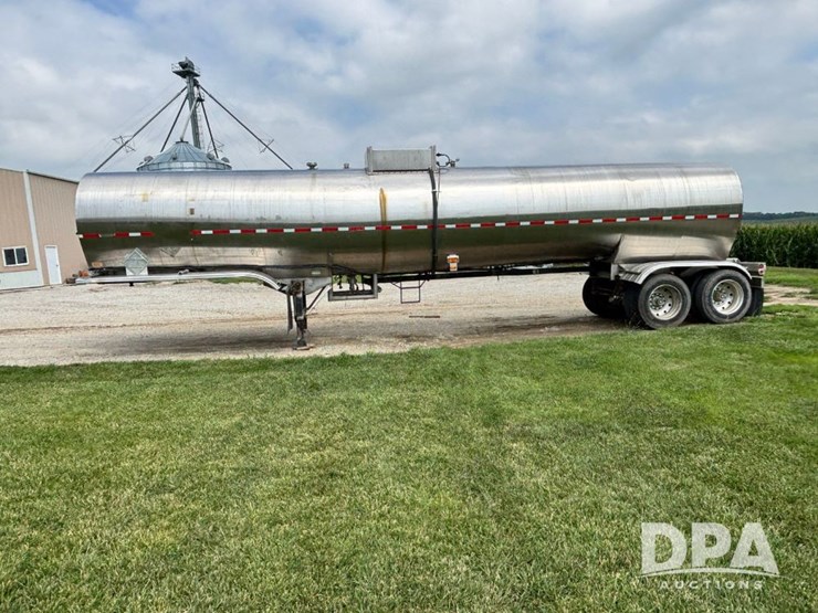 1984-fruehauf-tanker-image-13
