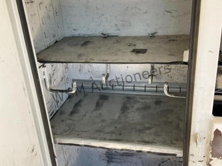 2016-ford-f550-image-13
