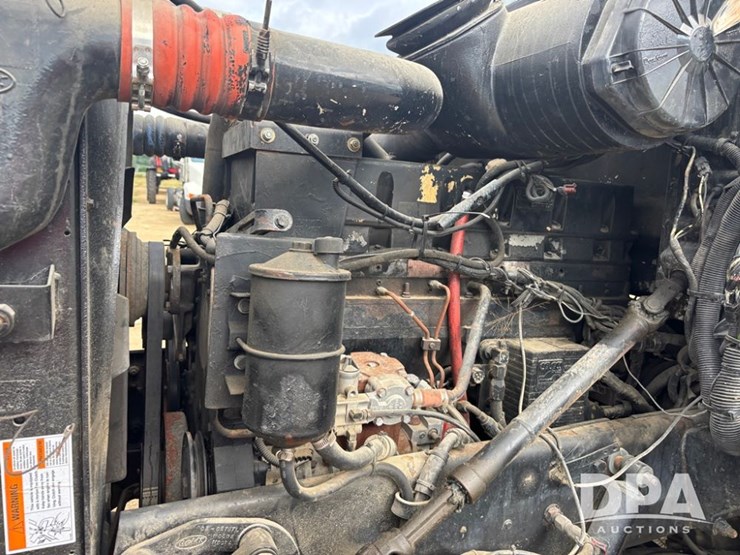 1998-peterbilt-385-image-39