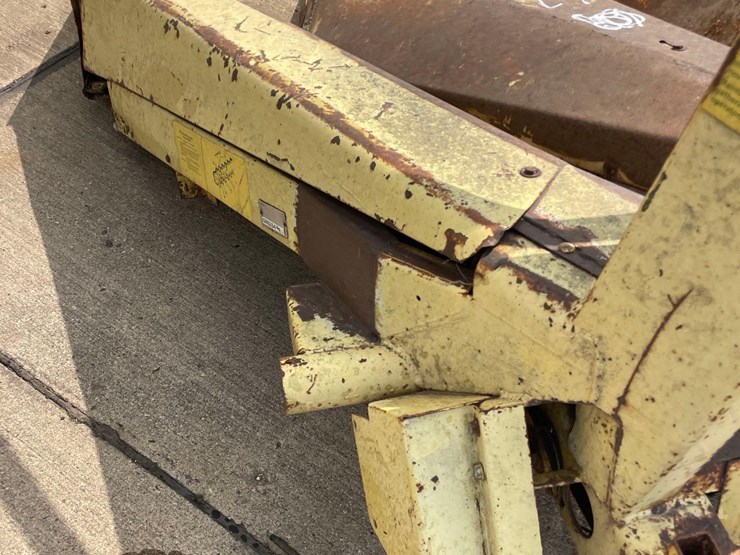 john-2-row-forage-head—for-parts-image-7