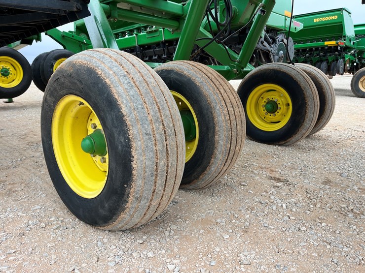 2004-john-deere-455-image-22