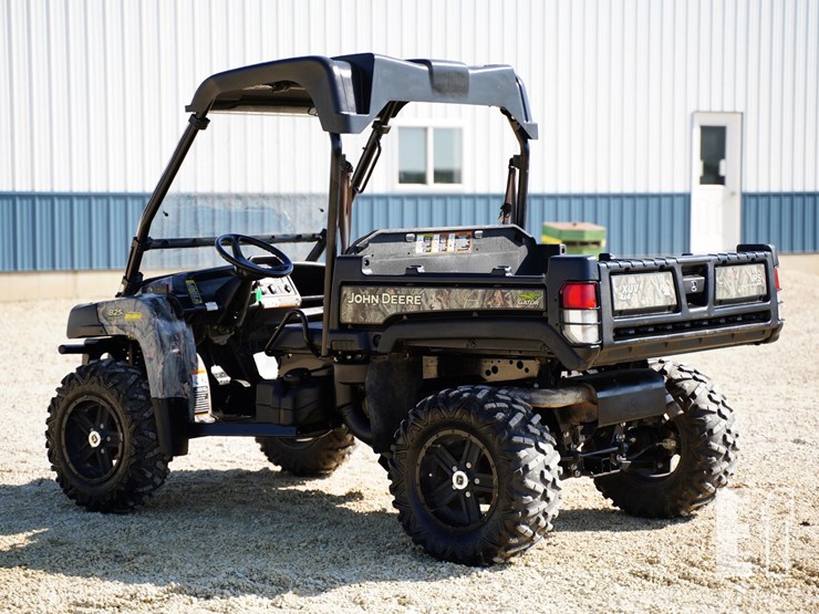 2017-john-deere-gator-xuv-825i-image-7