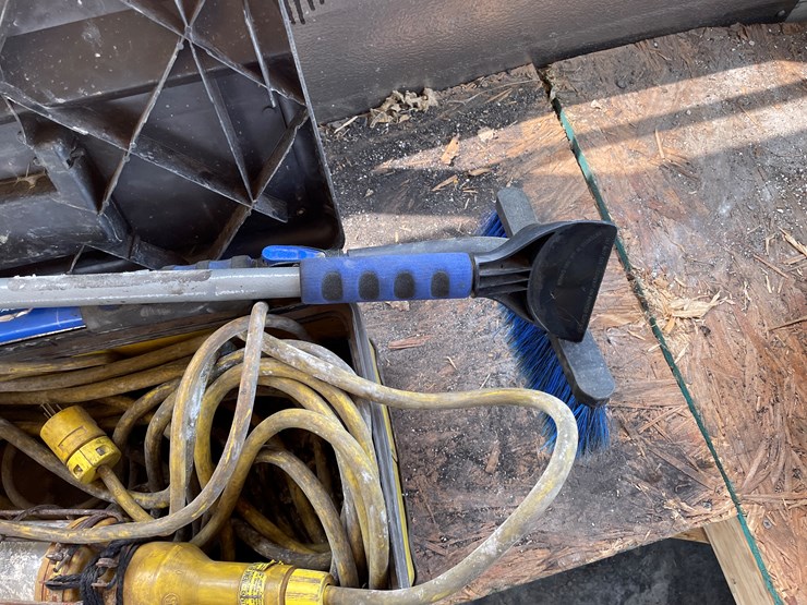 #4737-•-lovolt-hanging-job-light-image-8