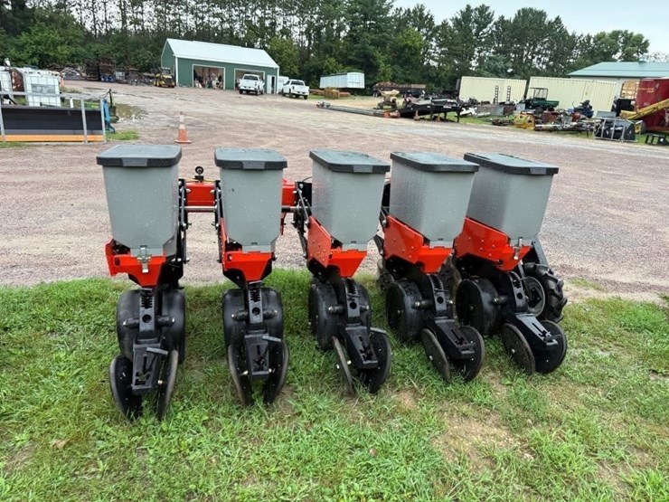 3pt-5-row-plot-planter-image-4