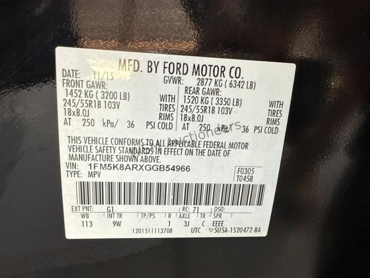2016-ford-explorer-image-15