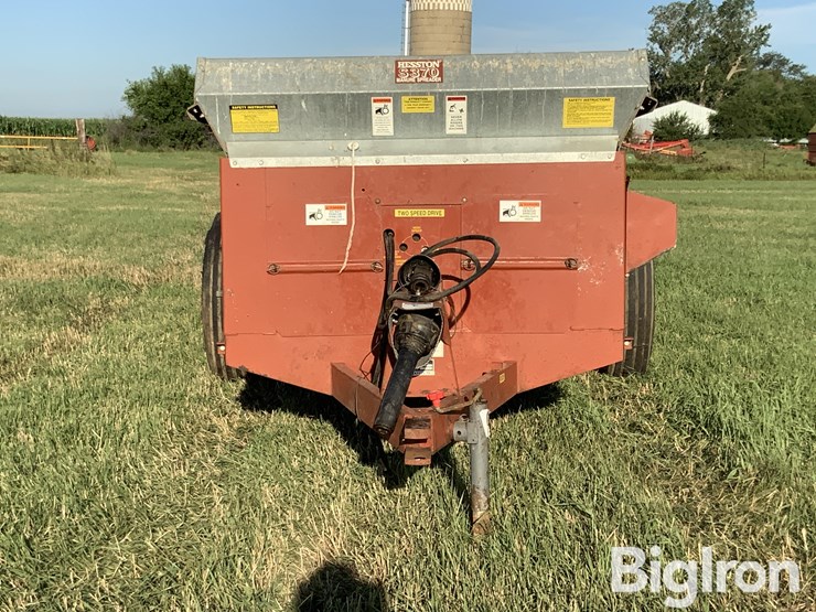 hesston-s370-image-2