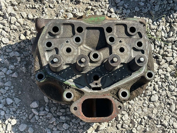 john-deere-model-70-gas-head-image-1