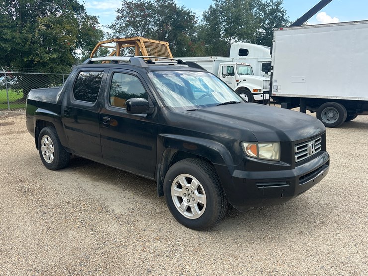 2008-honda-ridgeline-image-2