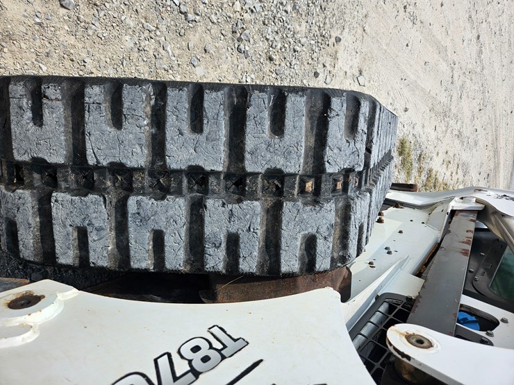 2019-bobcat-t870-image-90