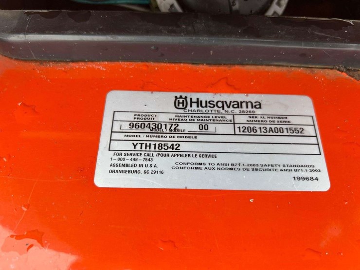 husqvarna-yth18542-42in-riding-mower-image-5