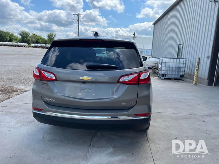 2018-chevrolet-equinox-lt-image-11