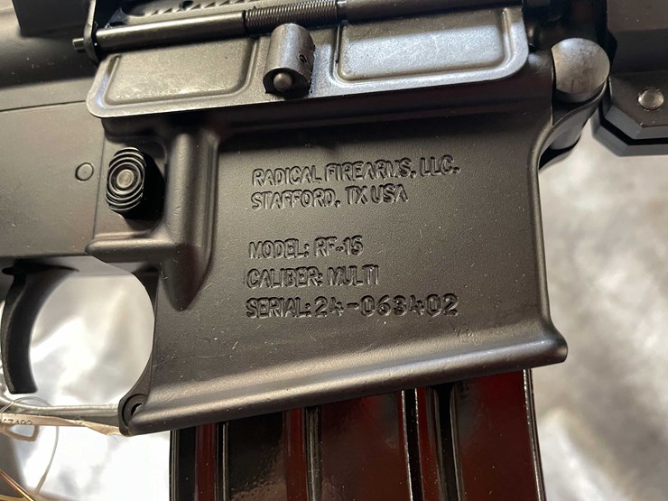 #4577-•-radical-firearms-ar-15-package-5.56-nato-semi-auto-rifle,-sn:-epg16v2-image-4