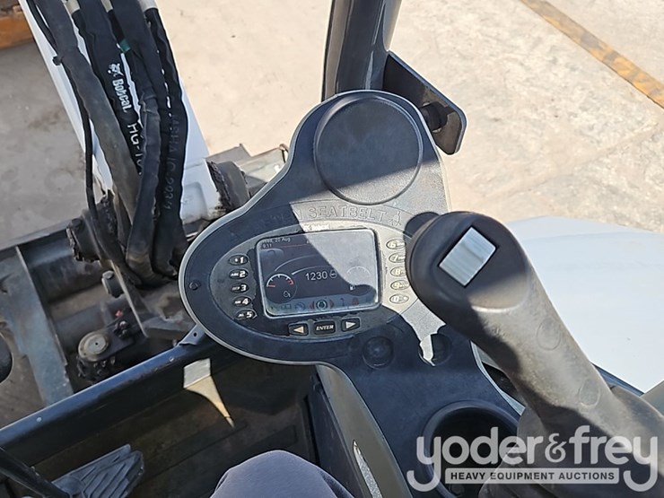 bobcat-e32-image-35