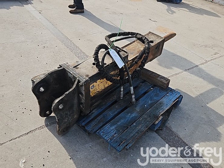 hydraulic-breaker-to-suit-excavator,-1,000lbs-image-3