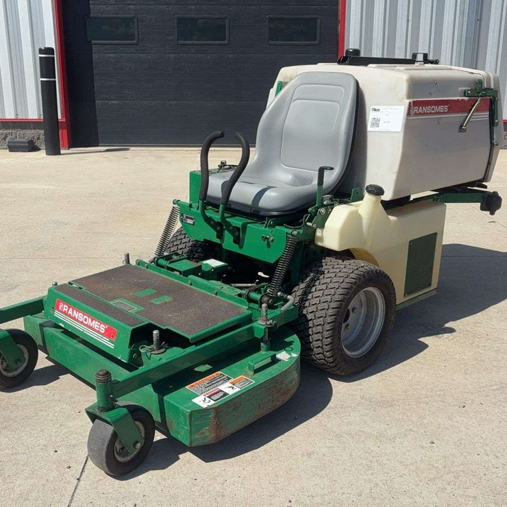 2000 Ransomes/Bobcat ZT100 Zero-Turn Collection Mower