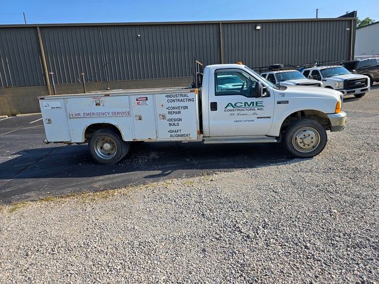 2000-ford-f550-image-28