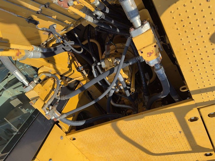 2013-caterpillar-329el-image-34