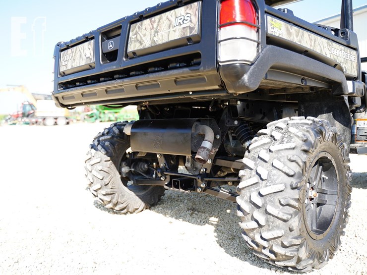 2017-john-deere-gator-xuv-825i-image-16