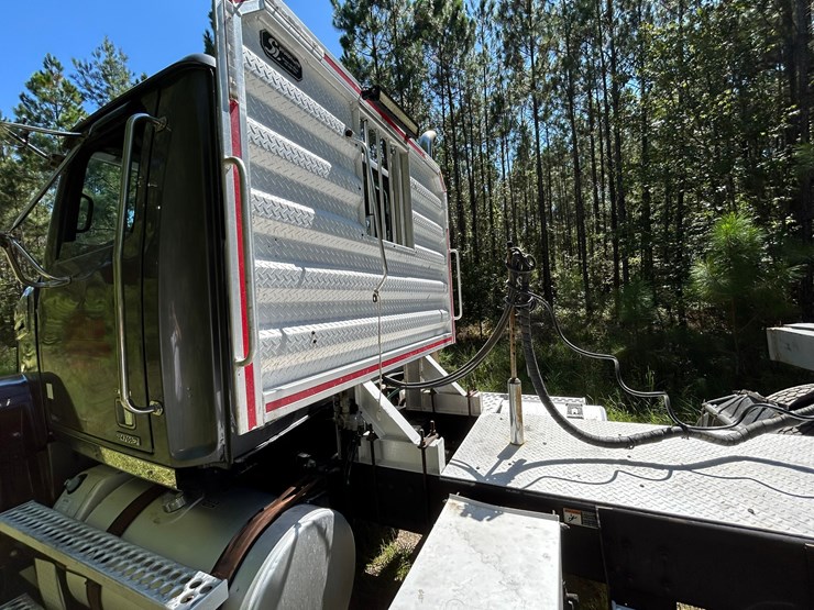 2016-western-star-4700sb-image-15