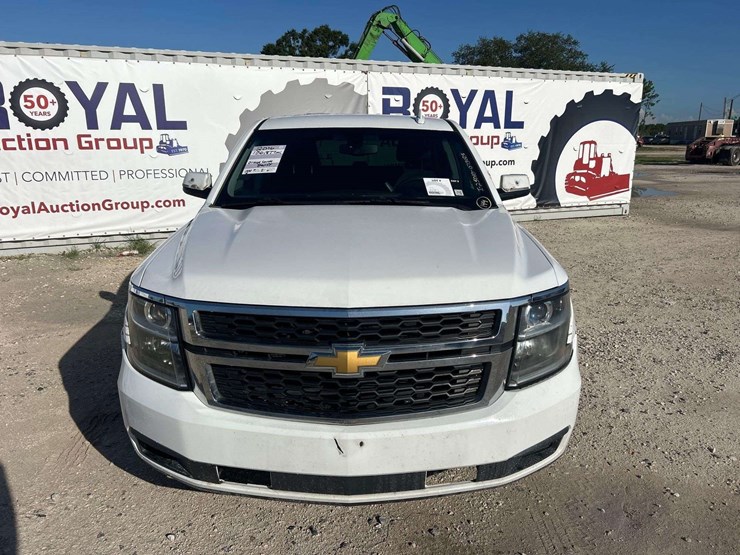 2016-chevrolet-tahoe-image-22