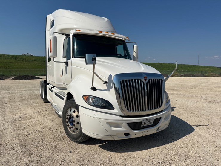 international-prostar-image-3