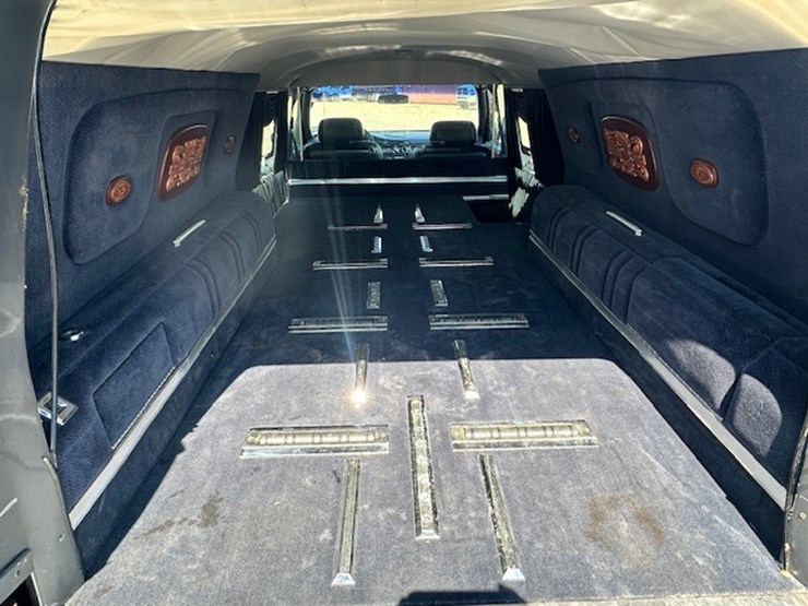 #22948-•-1997-cadillac-victoria-hearse-image-21