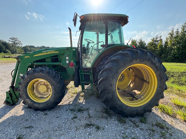 2011-john-deere-6115d-image-5