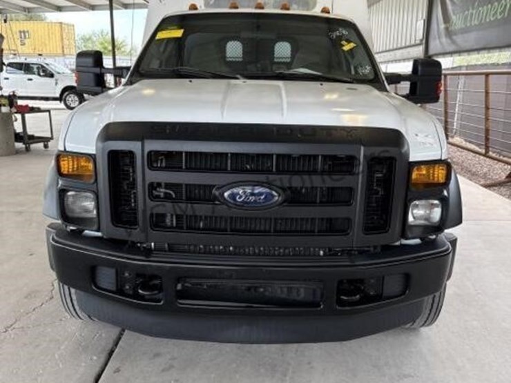 2008-ford-f550-image-3