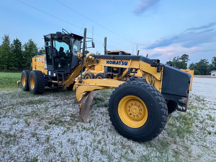 2012-komatsu-gd655-5-image-2