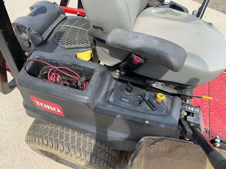toro-titan-mx5400-zero-turn-mower-image-17