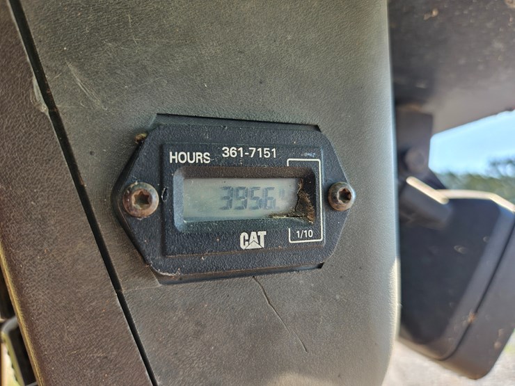 2004-caterpillar-236b-image-33