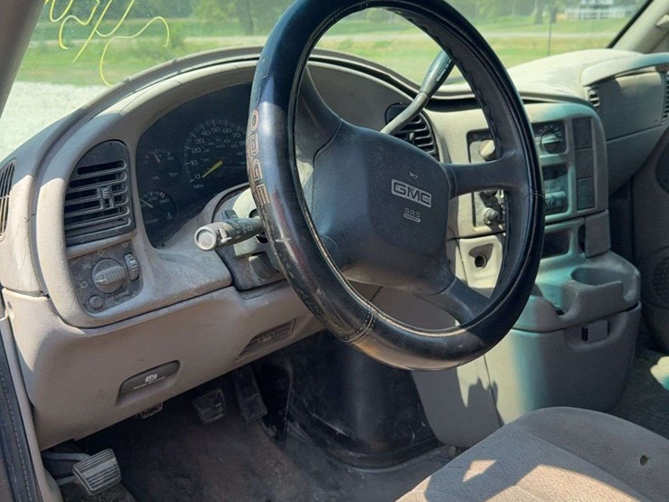 2001-gmc-safari-image-6