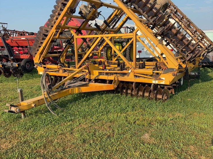 landoll-tilloll-876,-35ft,-3-bar-harrow-with-beater,-walking-tandem,-updated-reel-savers-image-1