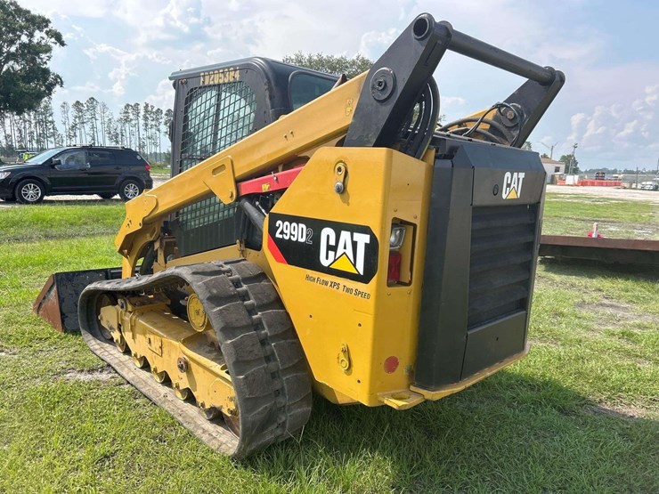 2015-caterpillar-299d2-image-4