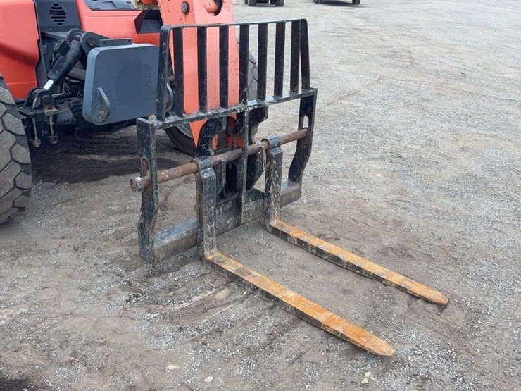 2012-jlg-g6-42a-image-10