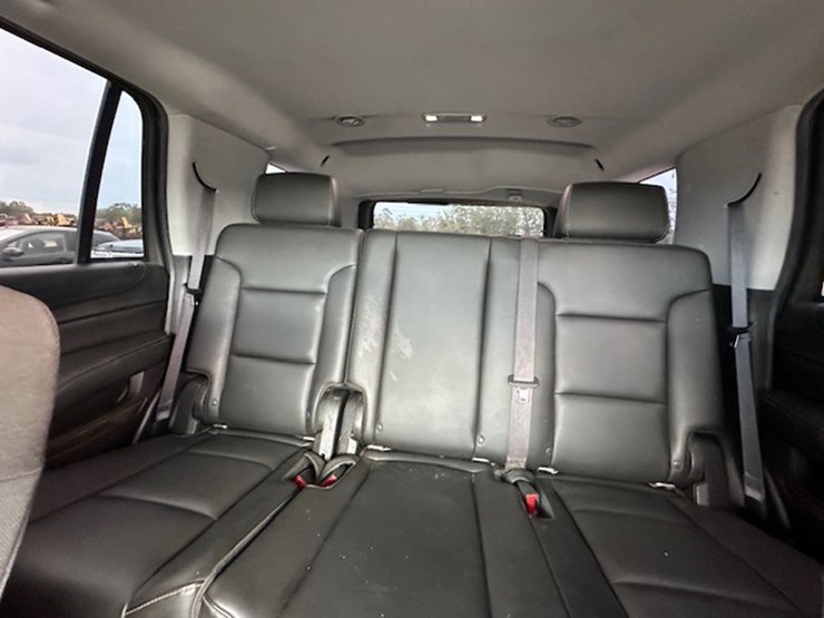 2015-chevrolet-tahoe-image-48