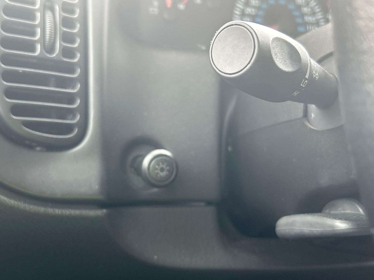 2001-dodge-ram-wagon-3500-passenger-van-image-14