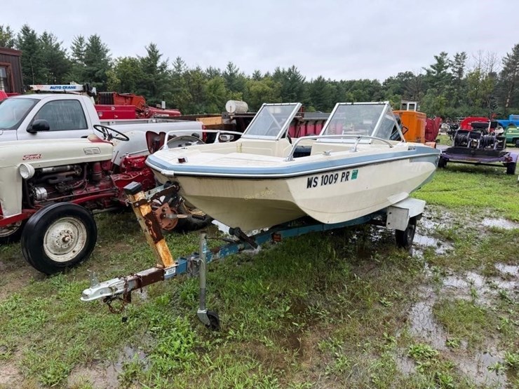 1972-glastron-v156-boat-with-trailer-image-3