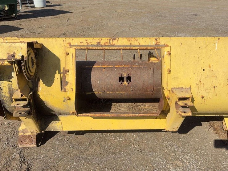 new-holland-890-image-24