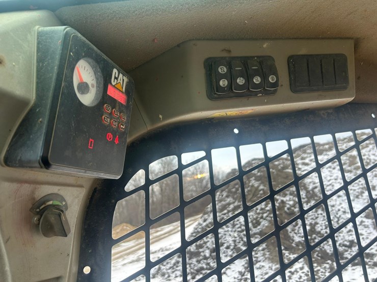 2013-caterpillar-289d-image-38