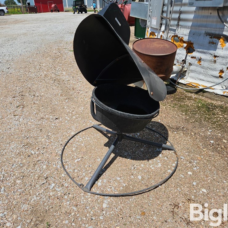 Cattle Mineral Feeder
