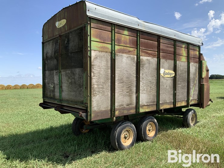 badger-t950-silage-wagon-image-5