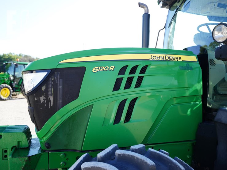 2018-john-deere-6120r-image-11