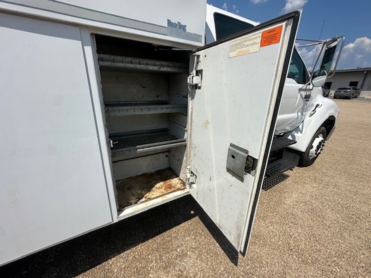2009-ford-f650-image-42