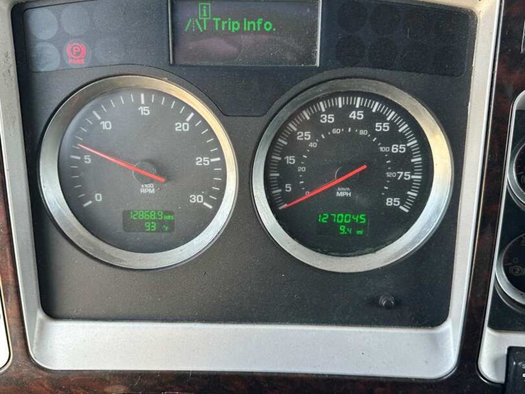 2012-kenworth-t660-image-7