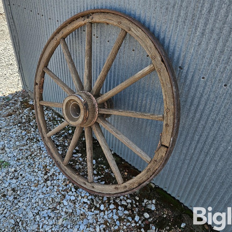 Wooden Western Wagon Wheel