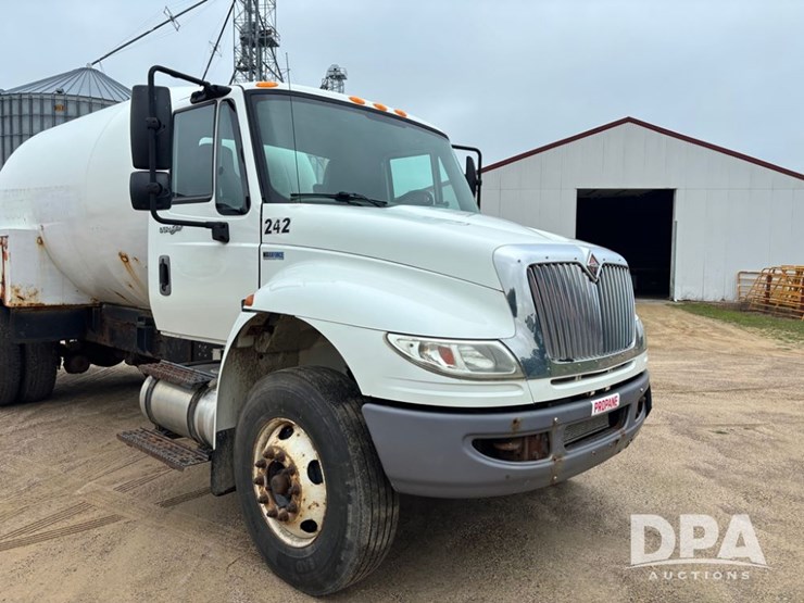 2013-international-durastar-4400-image-21