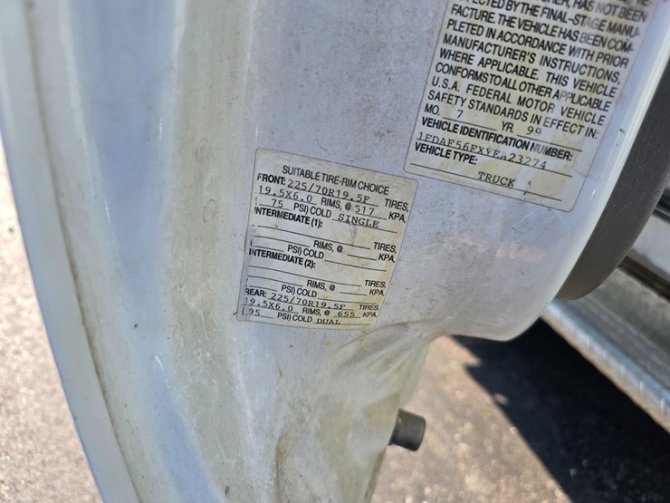 2000-ford-f550-image-43