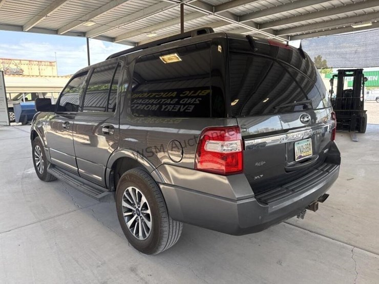 2015-ford-expedition-image-5