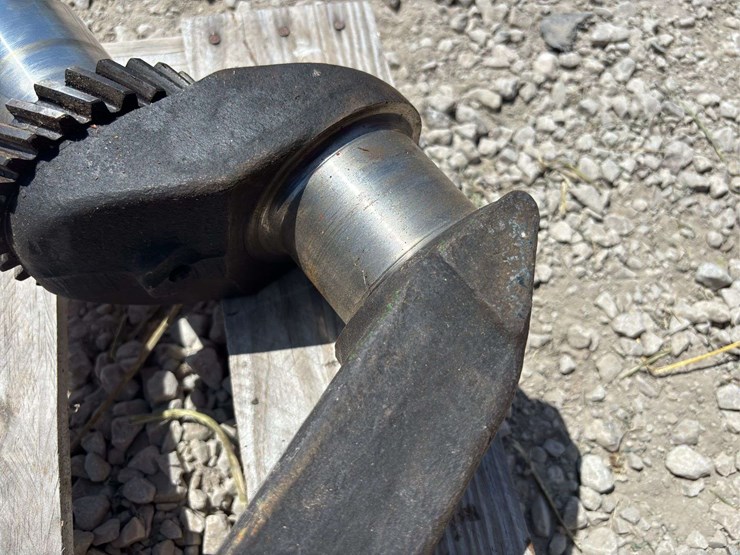 john-deere-model-g-crankshaft-image-5